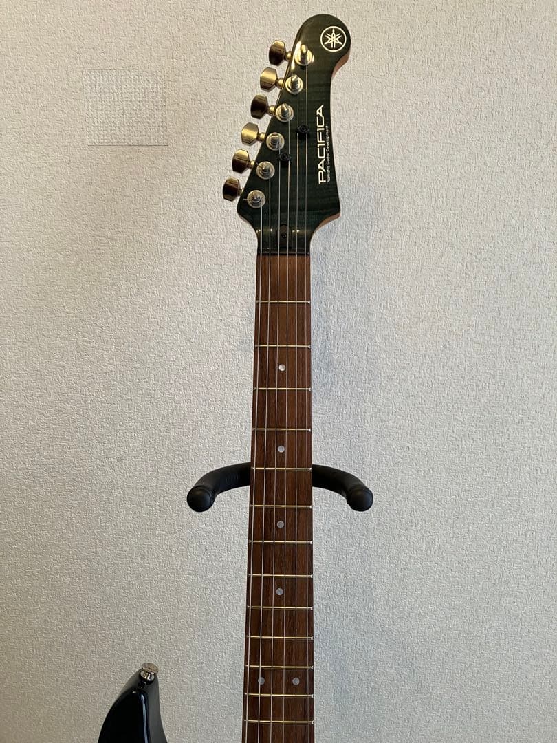 （Desman Artadewa）YAMAHA PACIFICA 612
