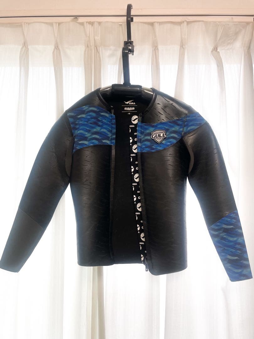 GULL 2mm ML スキンタッパー ウェットスーツ 黒/青 ハンガー付