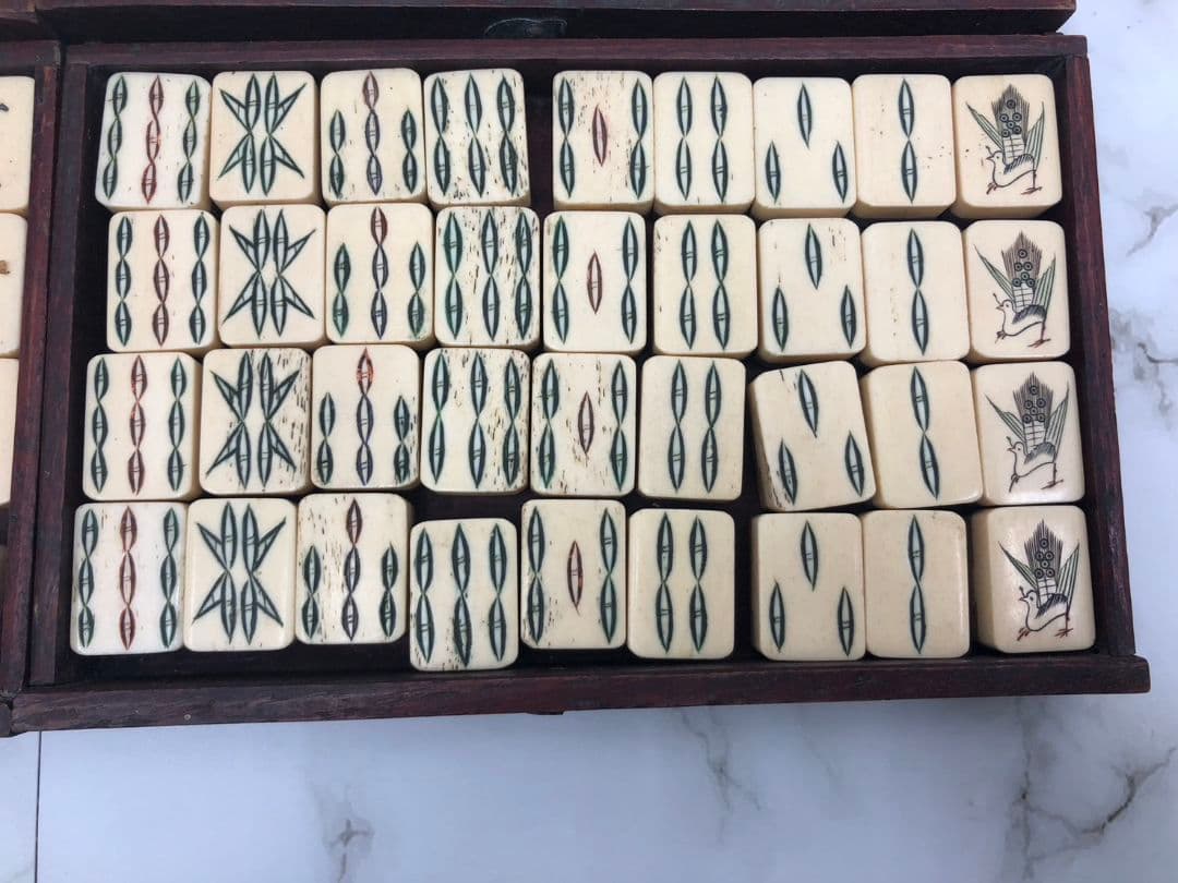 値下げ！麻雀牌　中国美術　唐木箱　背竹　骨牌　骨董品　アンティーク　年代物　希少
