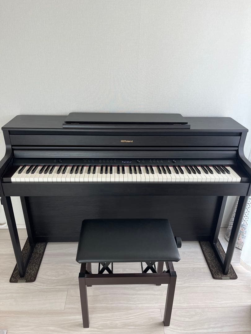 ローランド HP704 ブラック 88鍵 電子ピアノ　椅子別
