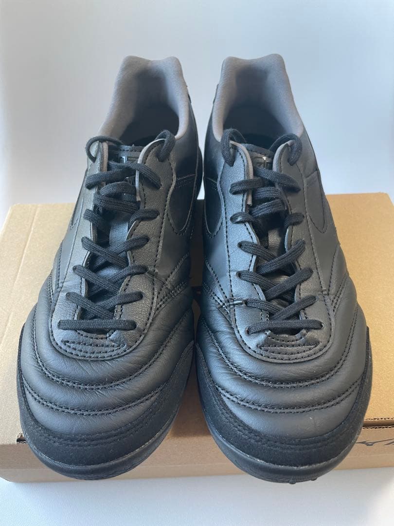 モレリア SALA ELITE TF(フットサルシューズ)