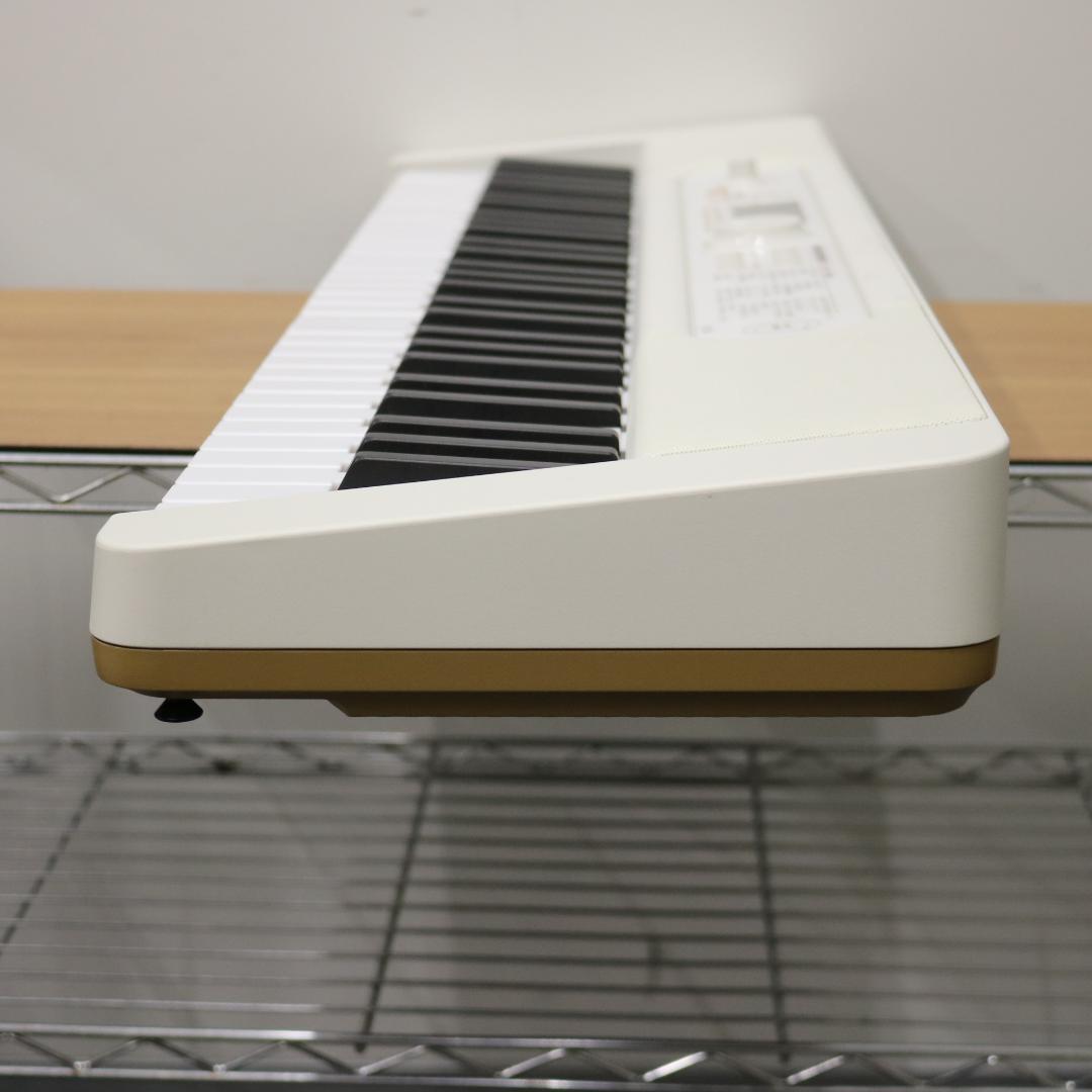 美品 CASIO 電子ピアノ 光ナビゲーション LK-526 2022年製