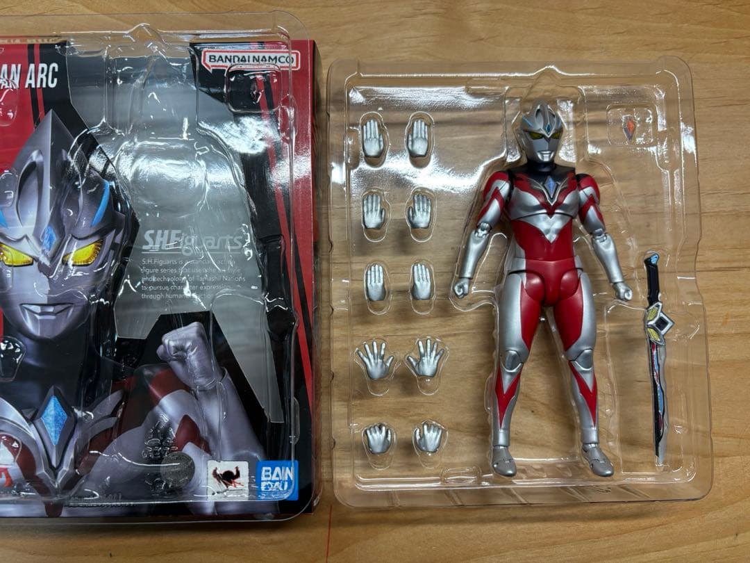 フィギュアーツ　ウルトラマンアーク　まとめ売り