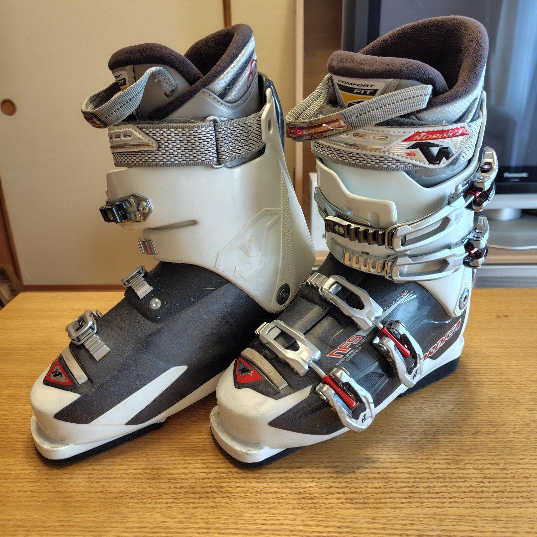 【美品】ノルディカ スキーブーツ 24.5cm