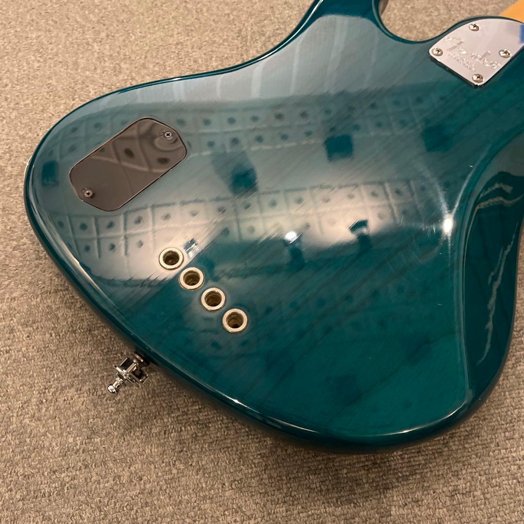 フェンダー USA Ultra Jazz Bass Ultraburst 難あり