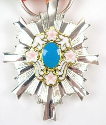 第5級防衛功労章操縦無事故、募集功労等、箱はベルベット物