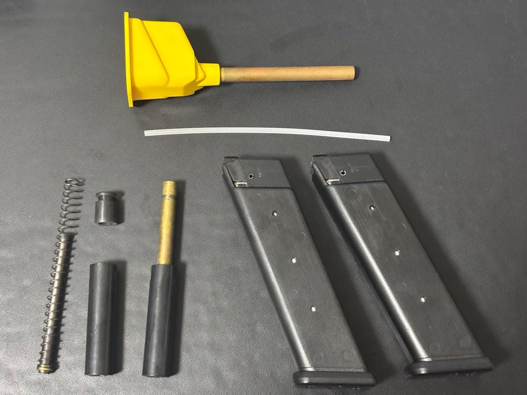 MGC Glock 17 ガスガン 本体とマガジン付き