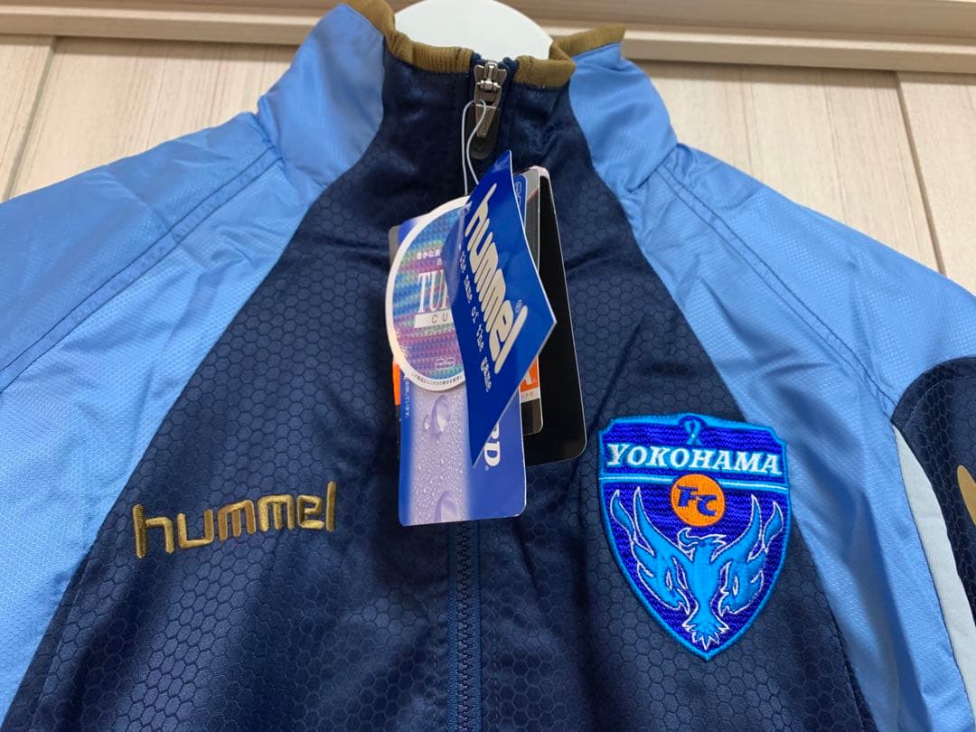 横浜FC hummel オーセンティックモデル　レインジャケット　新品未使用