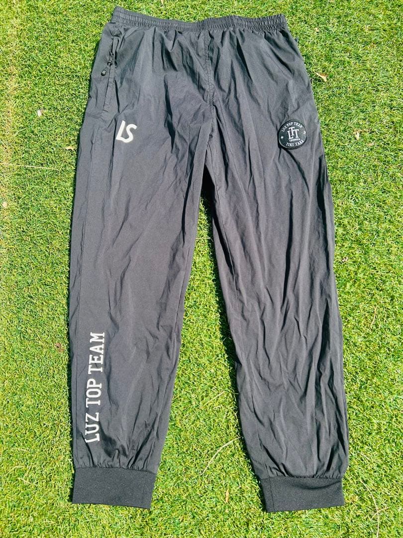 美品 ルースイソンブラ トップチーム ピステ上下セット Mサイズ ブラック