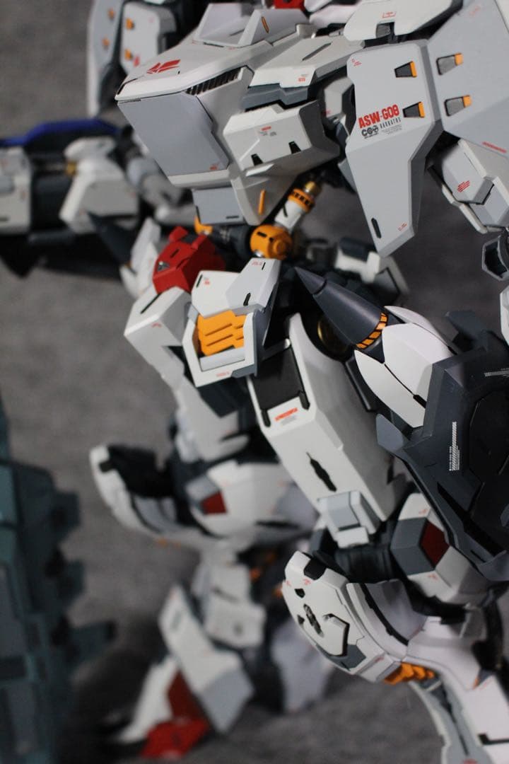 PG 1/60サイズ ガンダムバルバトス 第六形態 ガレージキット 完成品