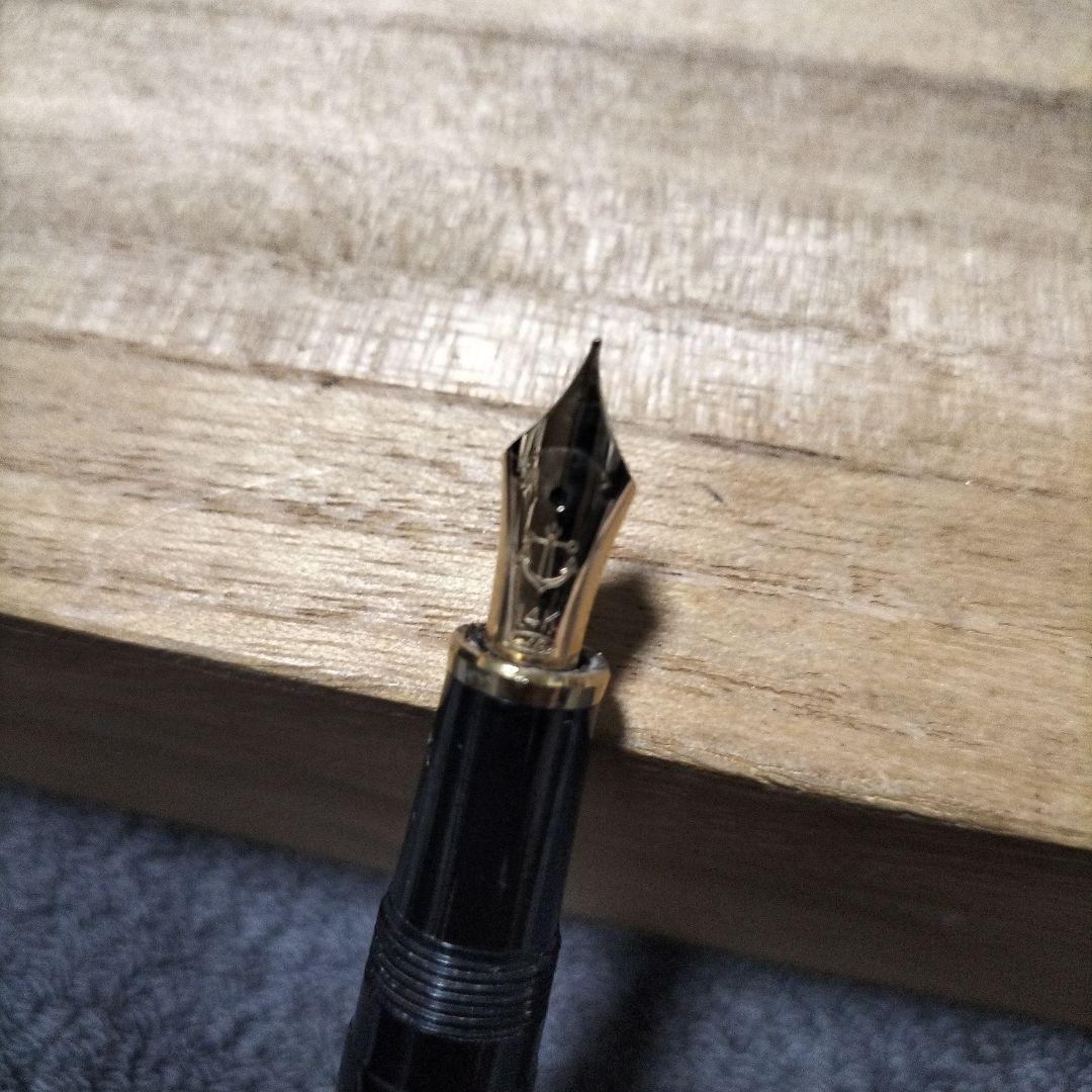 14K SAILOR 花柄装飾の黒い万年筆　値段相談可