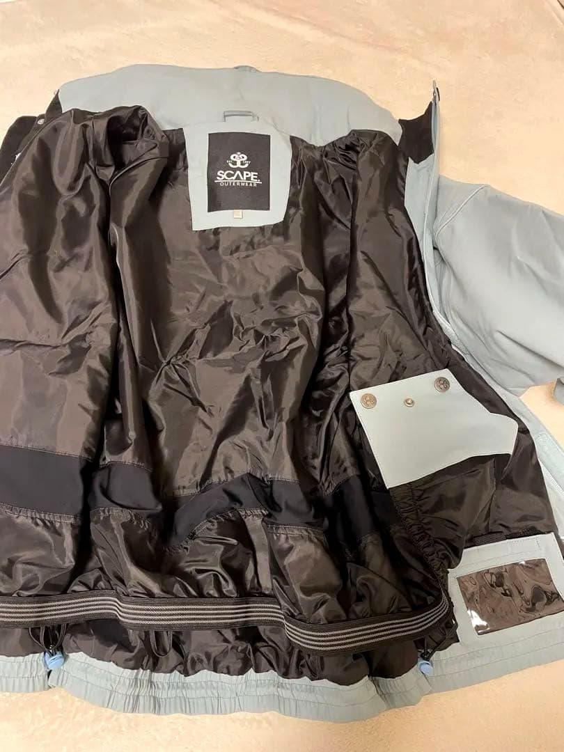 超美品 SCAPE エスケープ スノーボード ウェア 上下セット