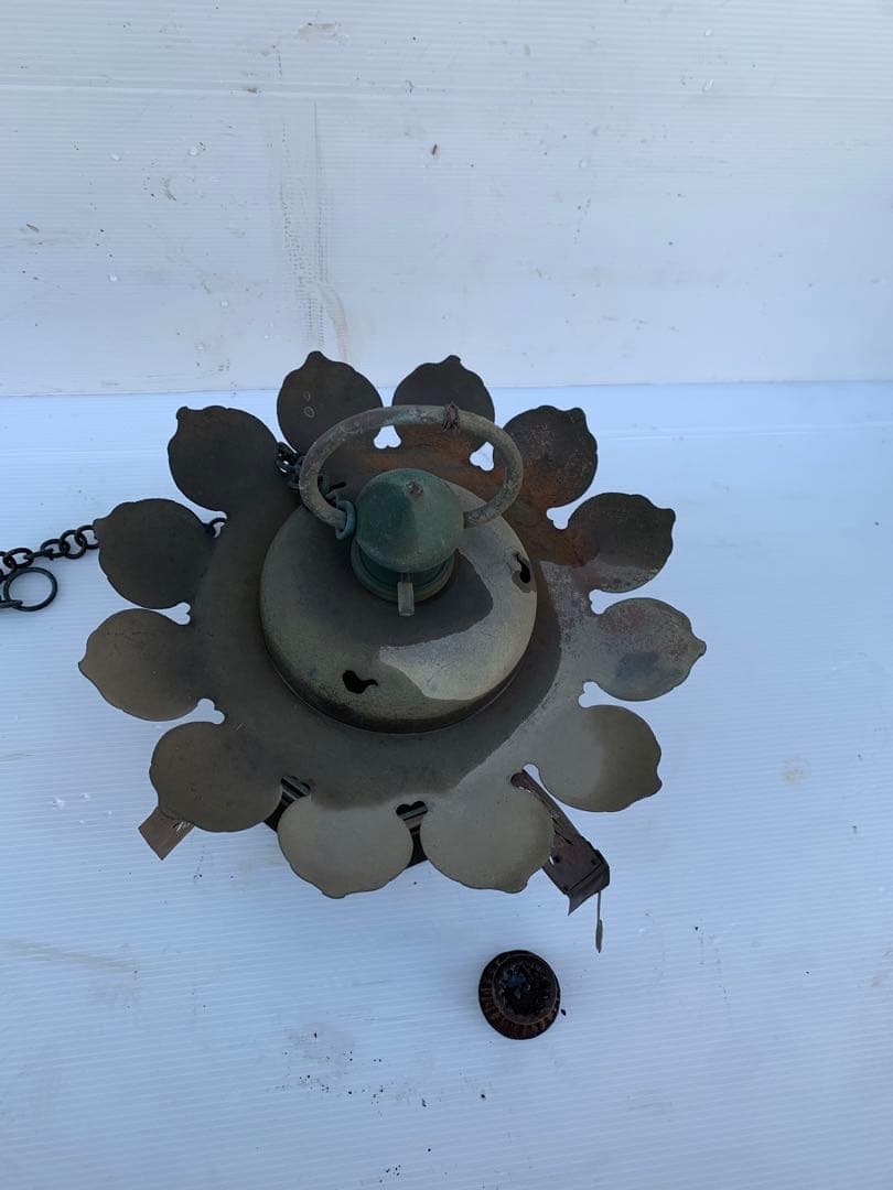 和風燈籠 金属製 花びら装飾