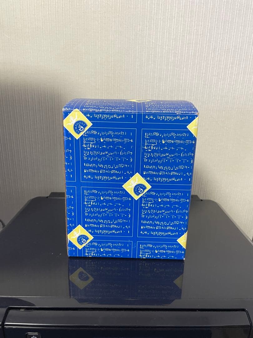 ガラス細工の回転木馬のオルゴール　アンティーク　レトロ