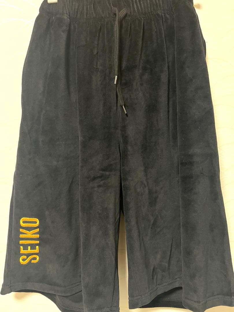 大森靖子 ベロアセットアップ