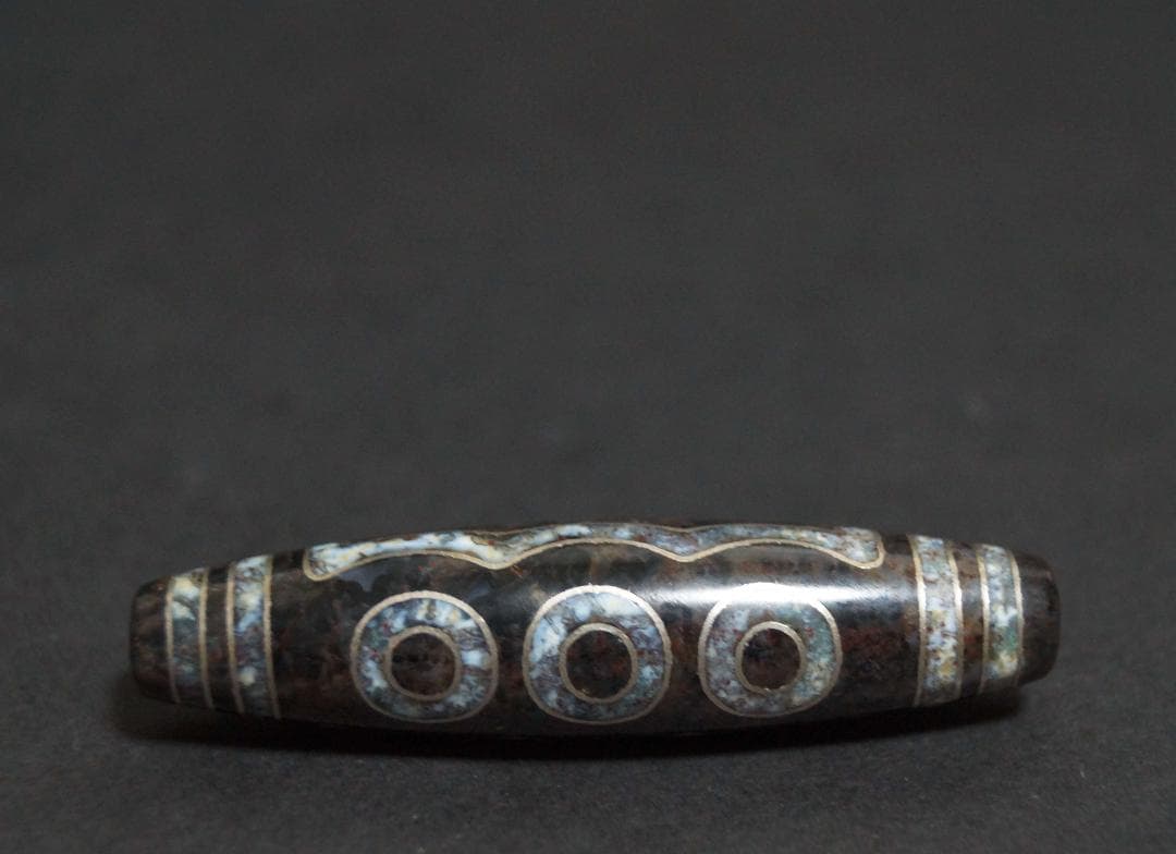 オールドチベットメノウ瑪瑙銀線象嵌『五眼天珠』根付緒締玉アゲート提げ物ビーズ