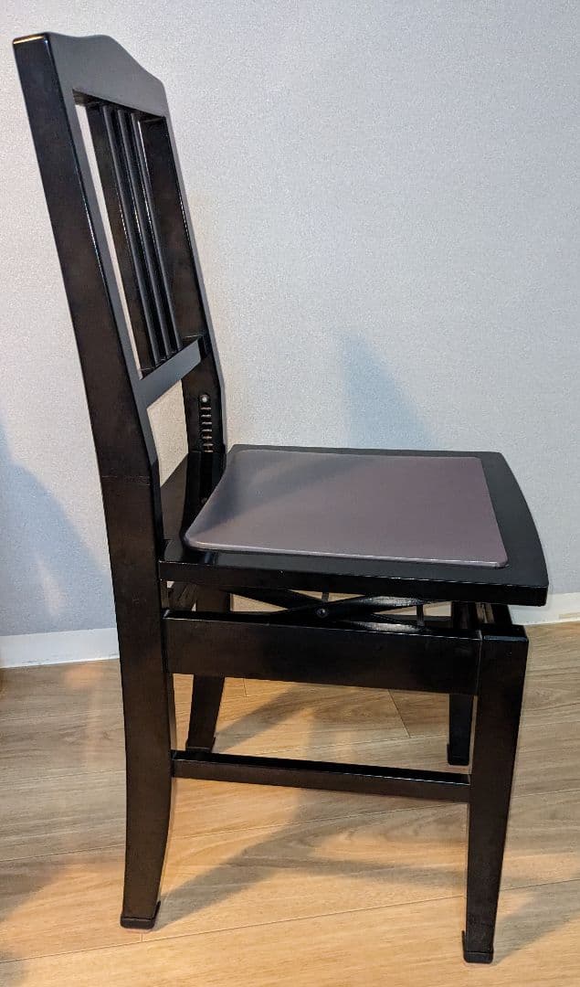 ひまりです☆　美品です☆ ピアノ椅子（トムソン椅子）