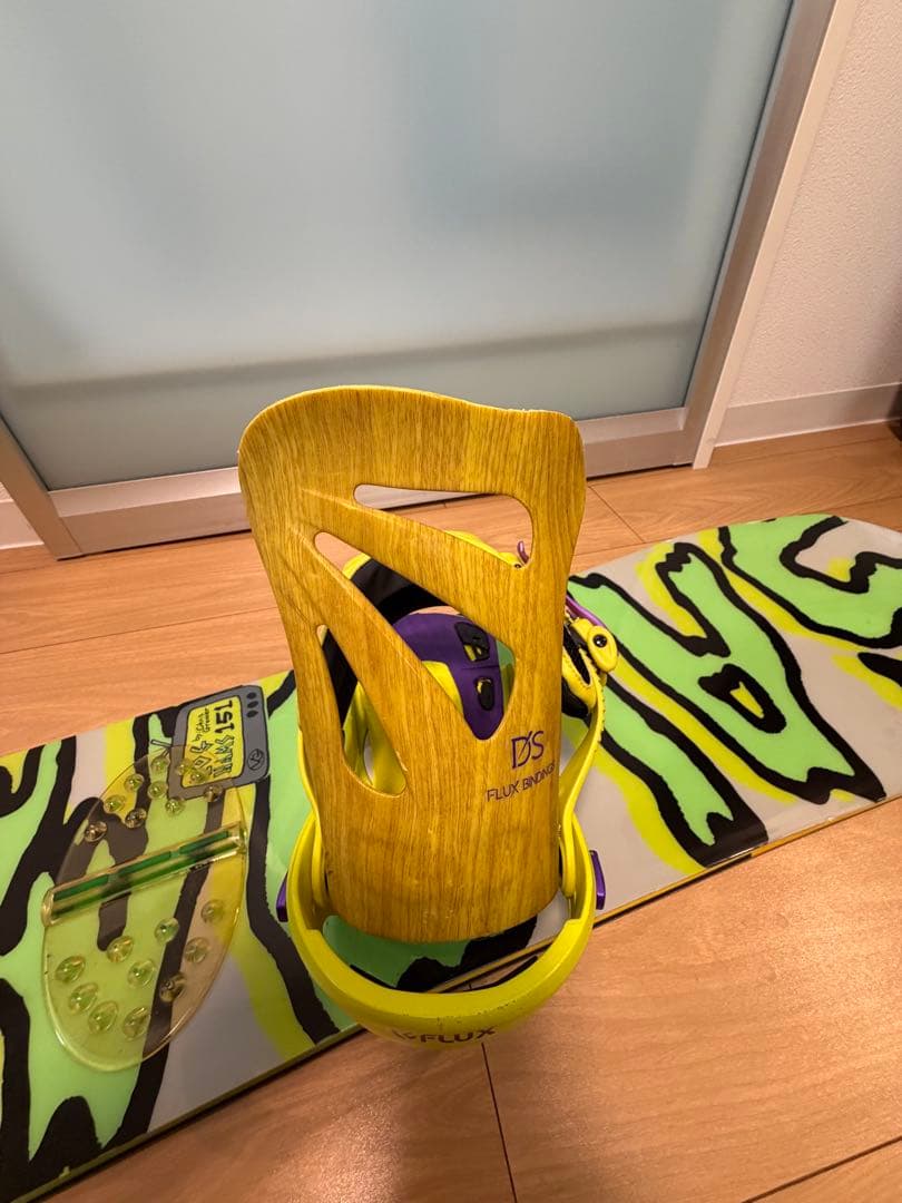 SALOMONサロモン スノーボード 151cm FLUX DSビンディング付き