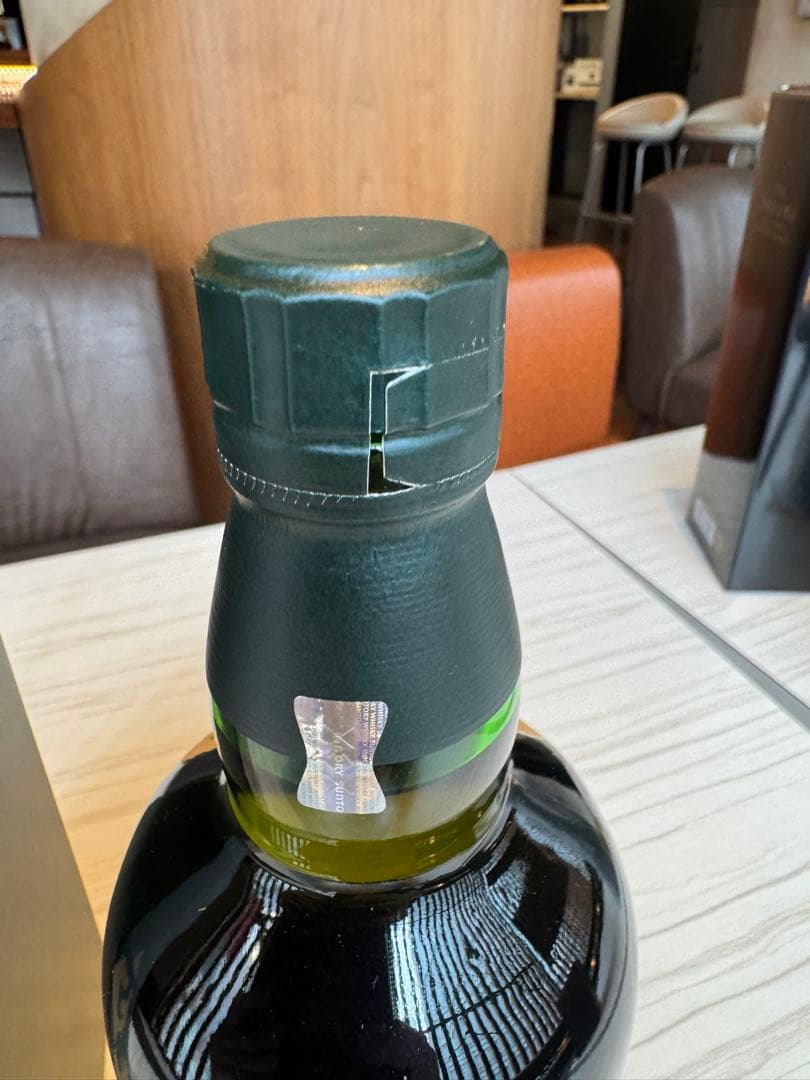 【未開栓・箱付き】白州18年 シングルモルト サントリー 正規品