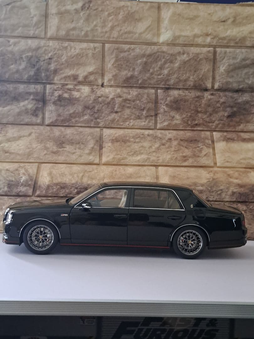 １/18 オートアートTOYOTAセンチュリーGRMN