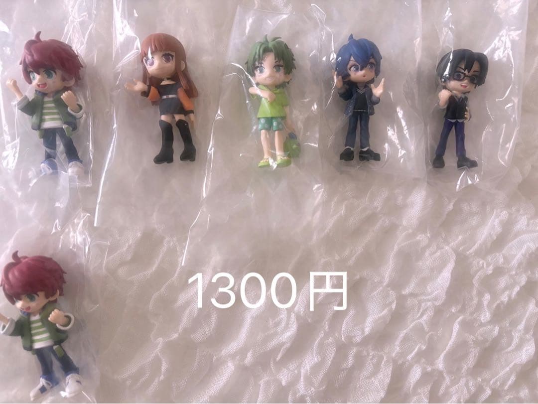 カラフルピーチフィギュア＆アクリルスタンド