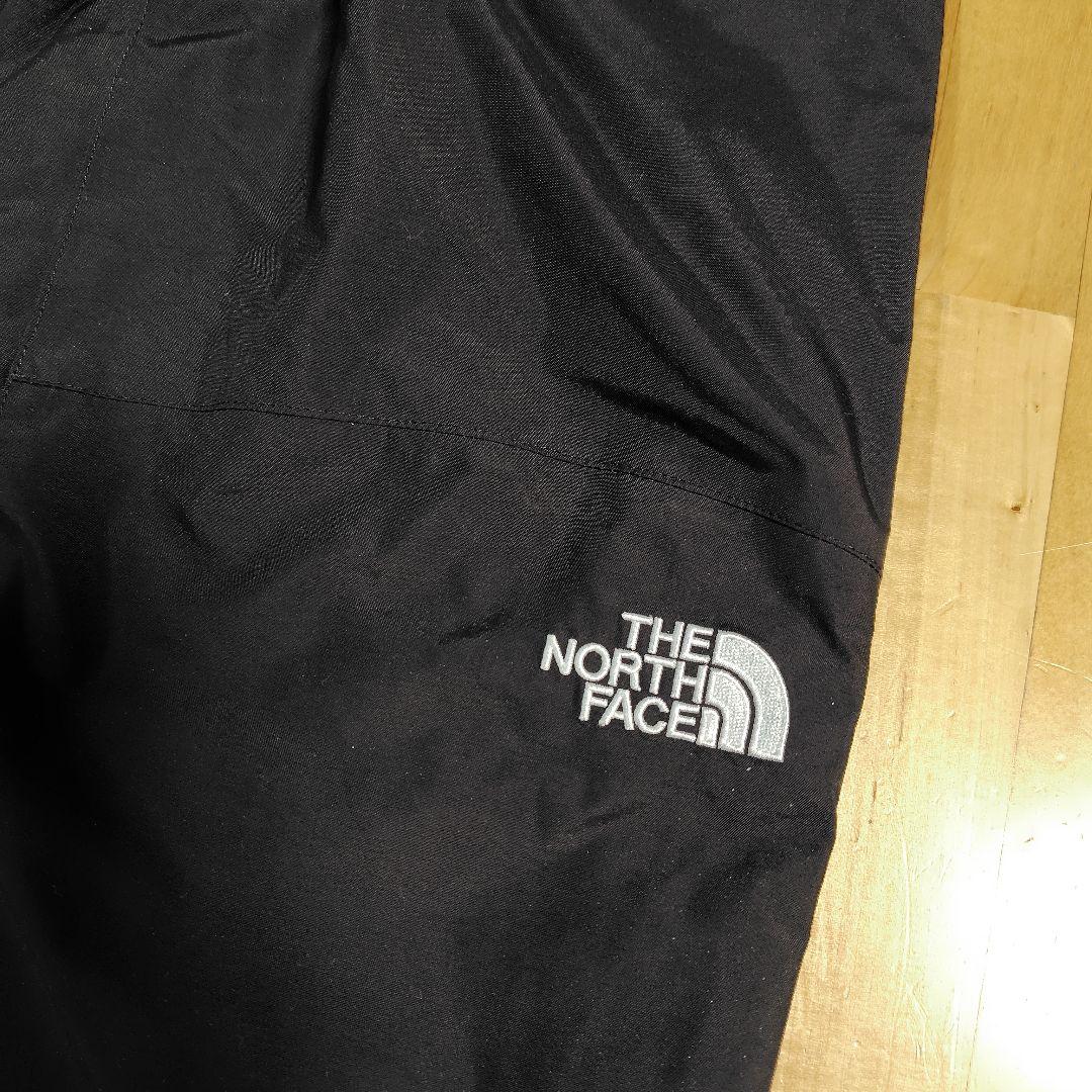 〈超美品✨️〉ノースフェイス　スノーウエア上下セット　140