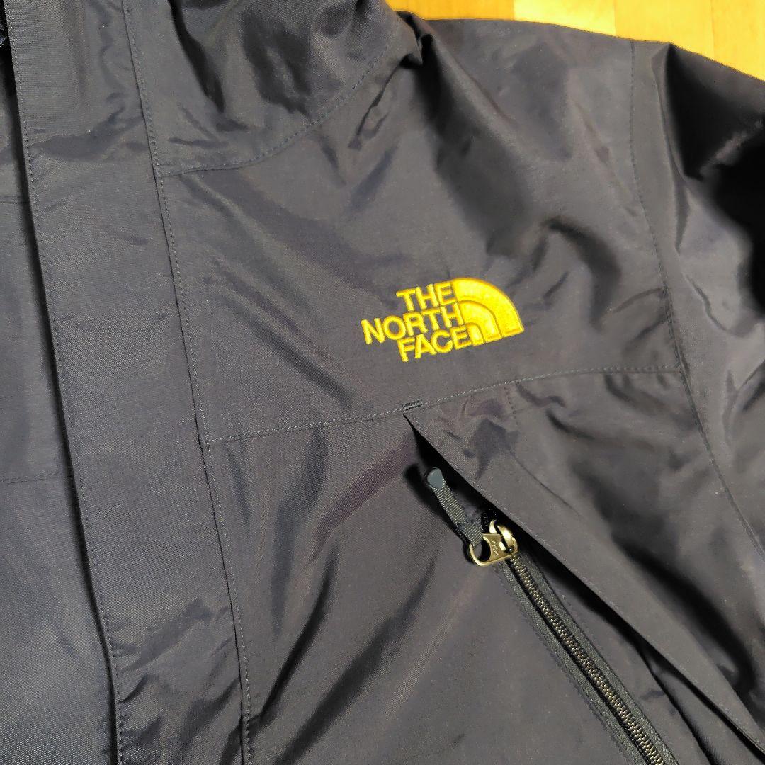 〈超美品✨️〉ノースフェイス　スノーウエア上下セット　140