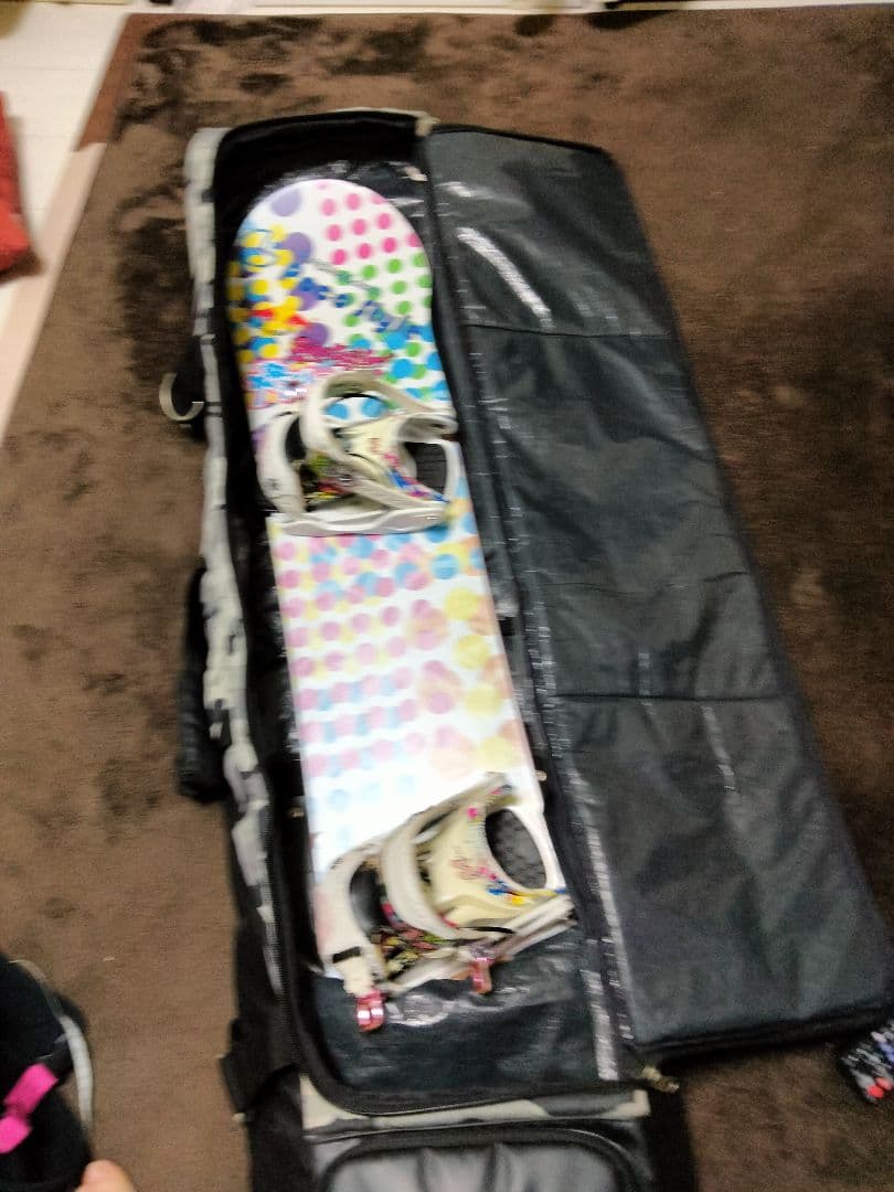 キャリー付きスノーボードケース