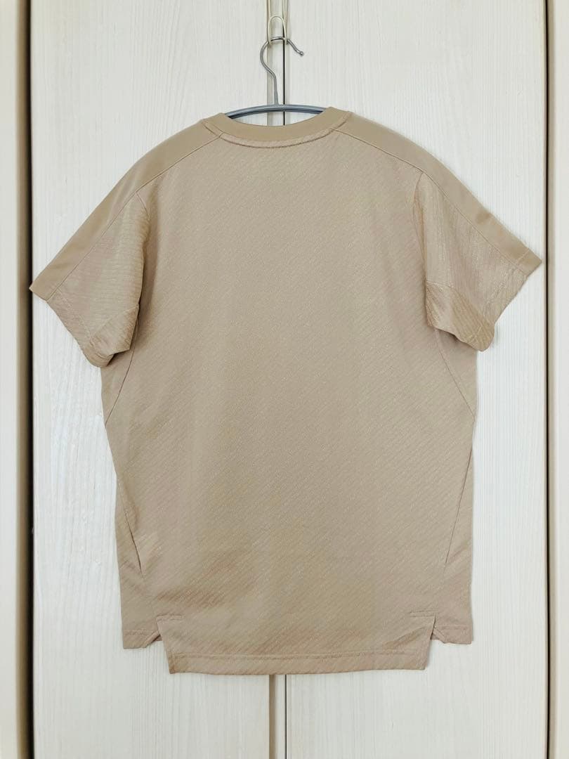 【超美品】BabolaTのテニスウェア（Tシャツ&パンツ）｜ベージュ×ブラウン