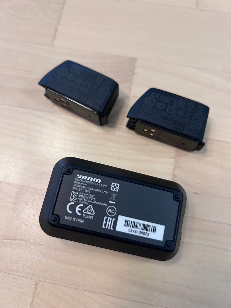 SRAM eTap/AXSシリーズ共通 バッテリー 2個 充電器付き