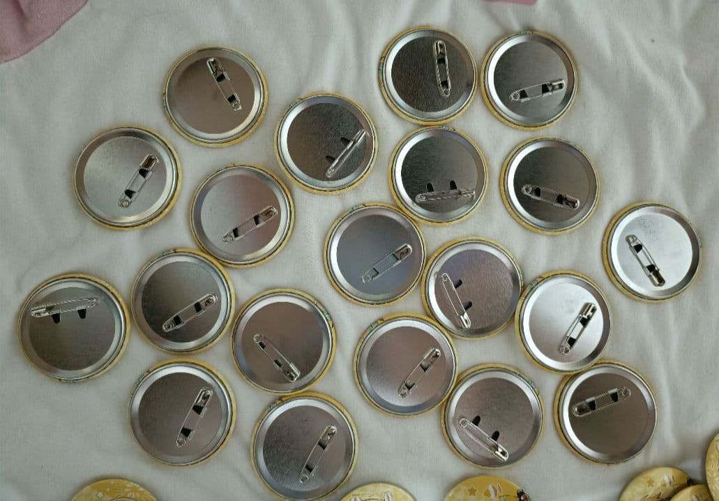 すとぷり　るぅと　缶バッチ　2023　summer デフォ