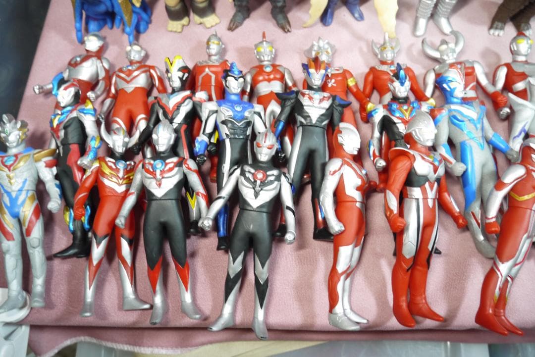 ウルトラヒーローシリーズ500　ウルトラ怪獣シリーズ500　ソフビ125体