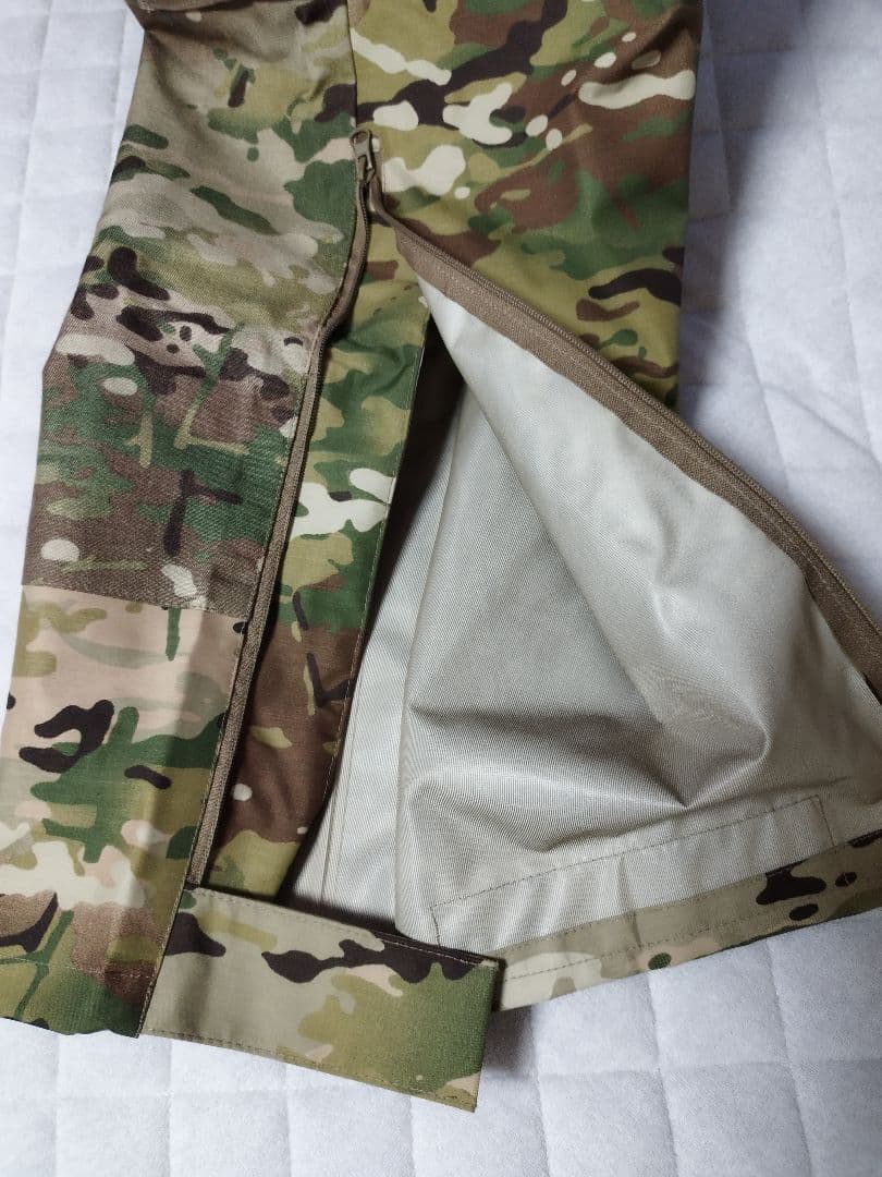 (4982)米軍放出ＡＰＥＣＳトラウザーマルチカム新品未使用　ゴアテックス