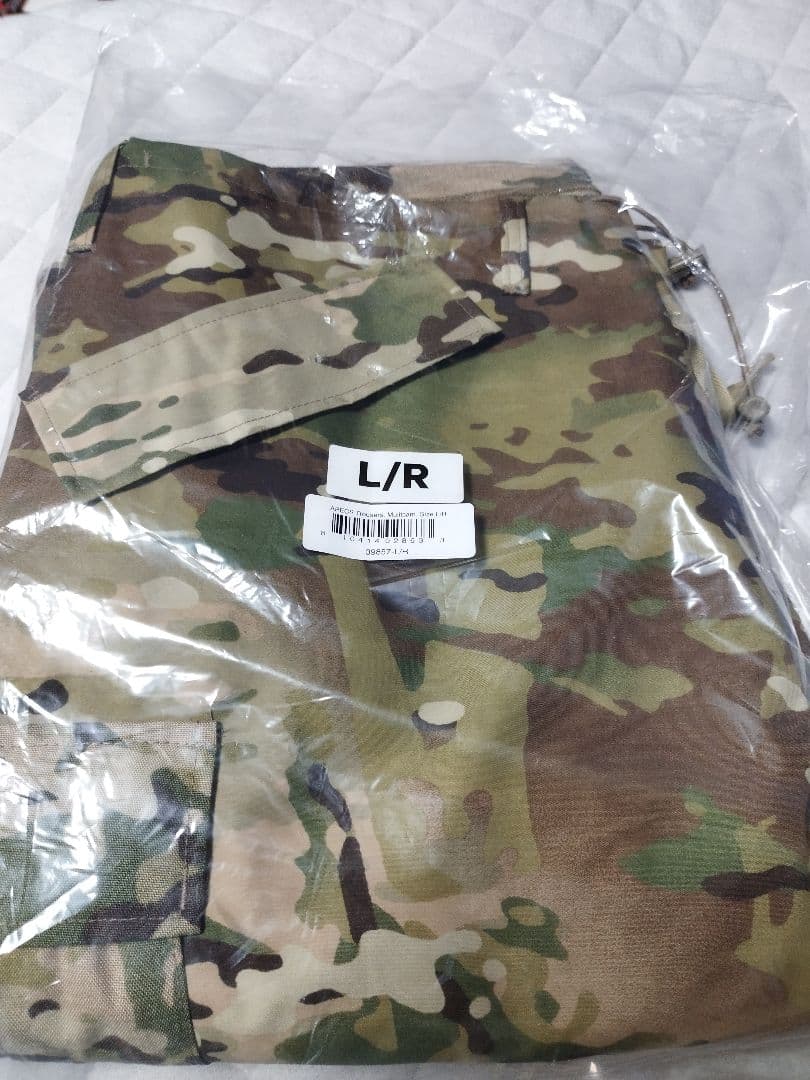 (4982)米軍放出ＡＰＥＣＳトラウザーマルチカム新品未使用　ゴアテックス