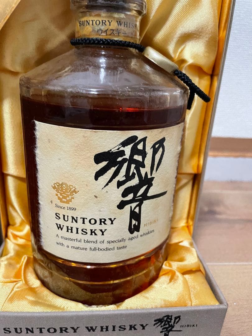 未開栓 サントリー 響 金キャップ・裏ゴールドラベル・旧ボトル