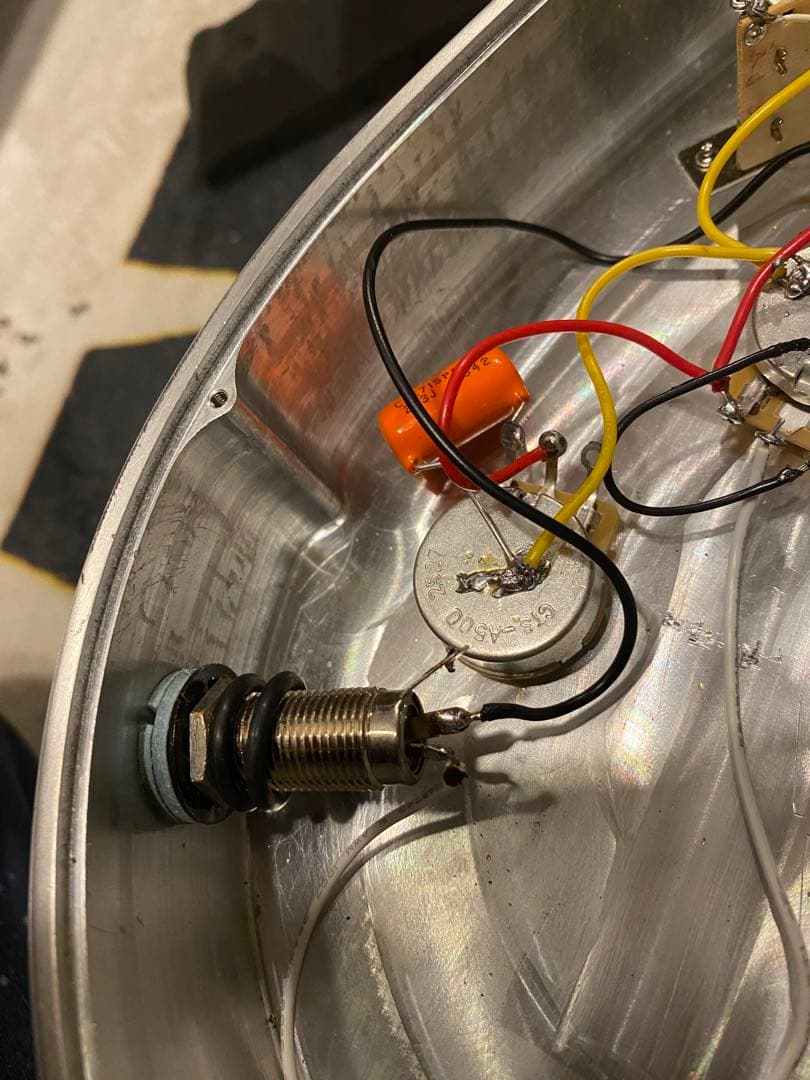 超激レア　history アルミボディ　ギター