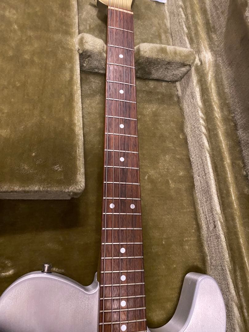 超激レア　history アルミボディ　ギター