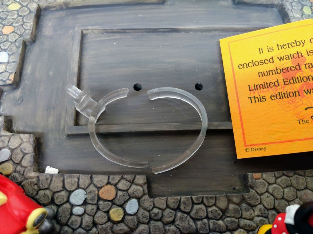 ★ディズニーストア限定400個★ミッキーの家オルゴールフィギュア付きペアウォッチ