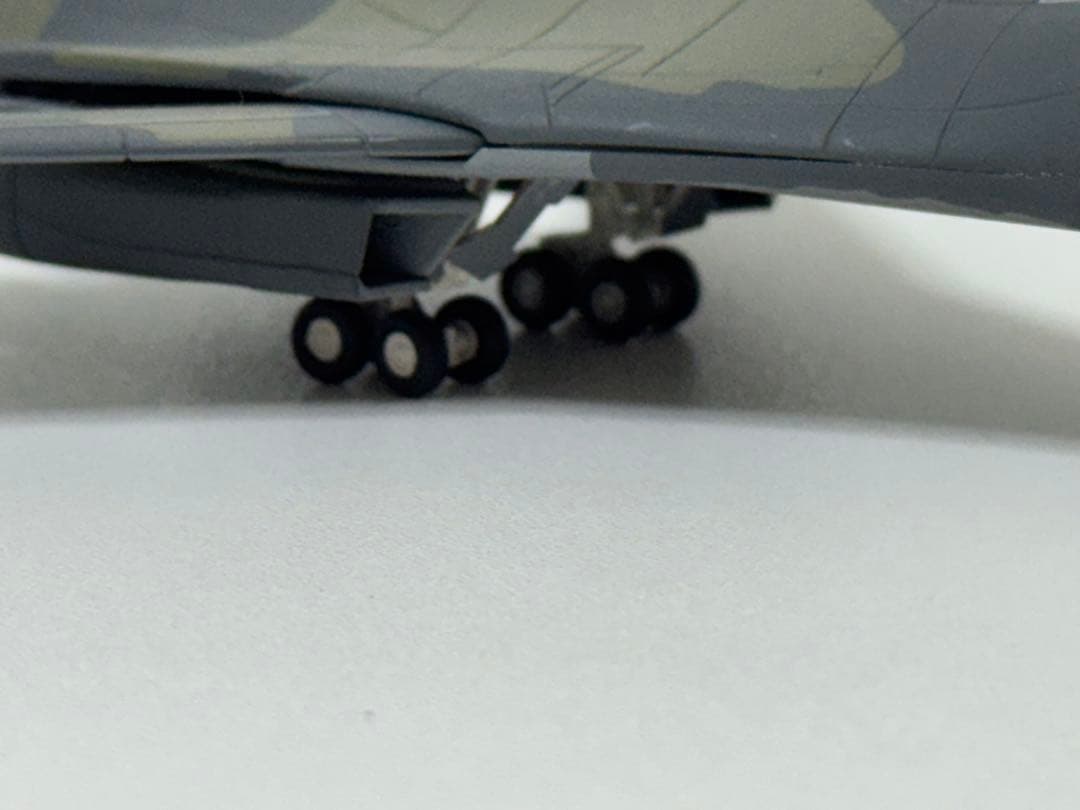 【herpa】ロックウェル社アメリカ空軍B-1B爆撃機ランサー1/200