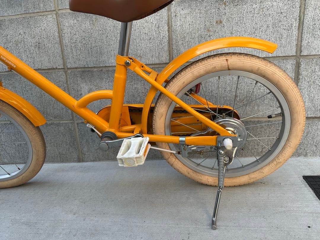 【都内引取】little tokyobike 18インチ・前カゴ・補助輪付き