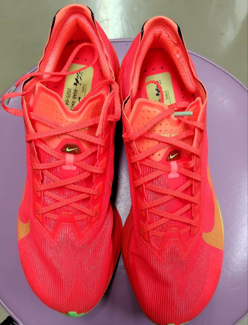 ヴェイパーフライ4 25.5cm