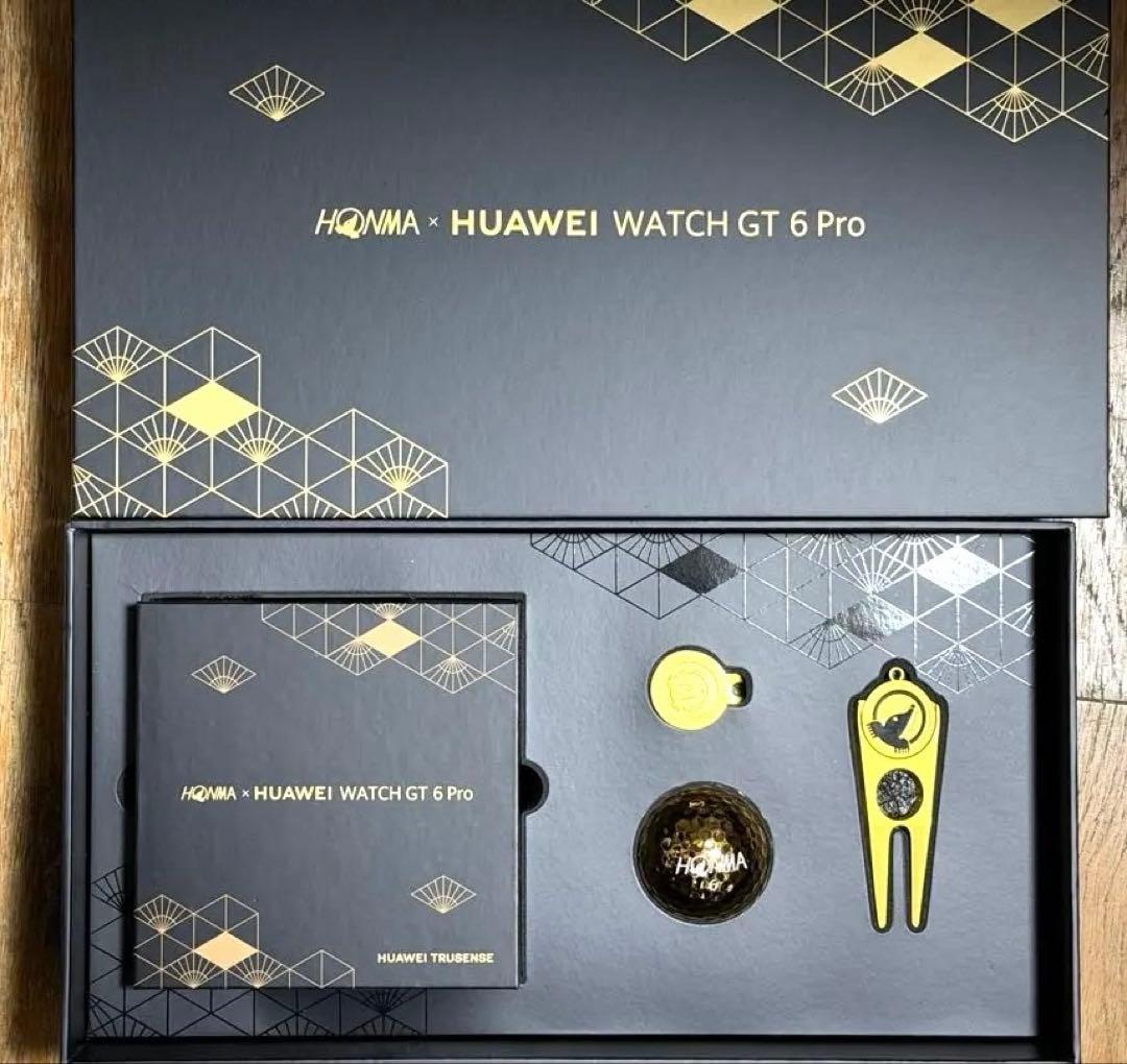 HUAWEI WATCH GT 6 Pro、45mmのブラック/ゴールドモデル。