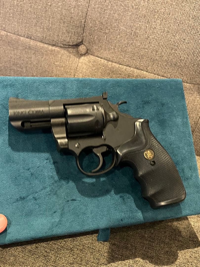KSC モデルガン コルト キングコブラ 2.5インチ HW