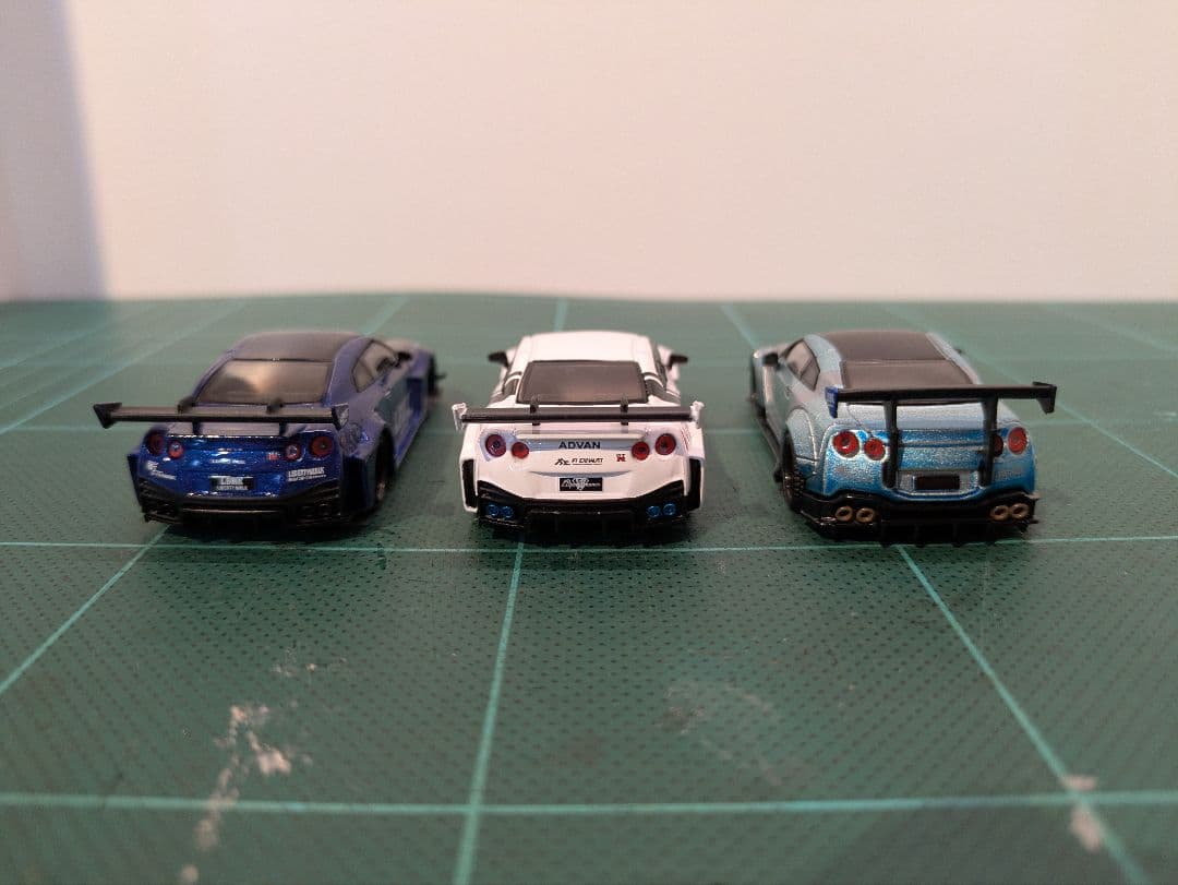 MINIGT 日産 GT-R 3台セット 299 209 135