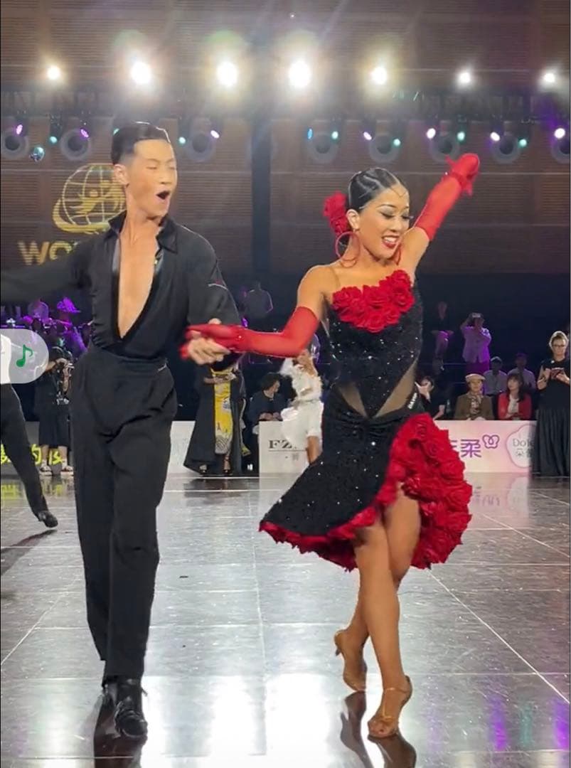 社交ダンスドレス　ラテンドレス　競技ダンスドレス