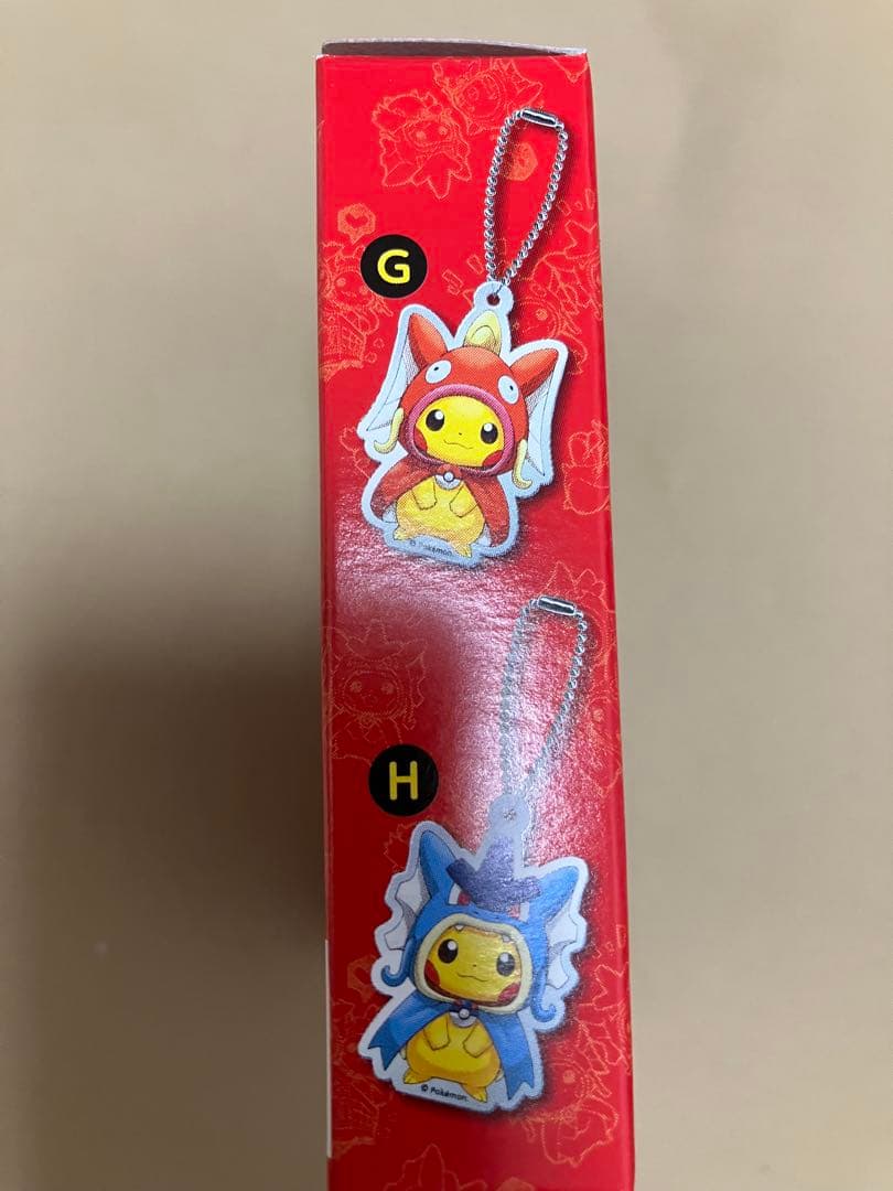 ピカチュウ　アクリルキーホルダー 8個セット