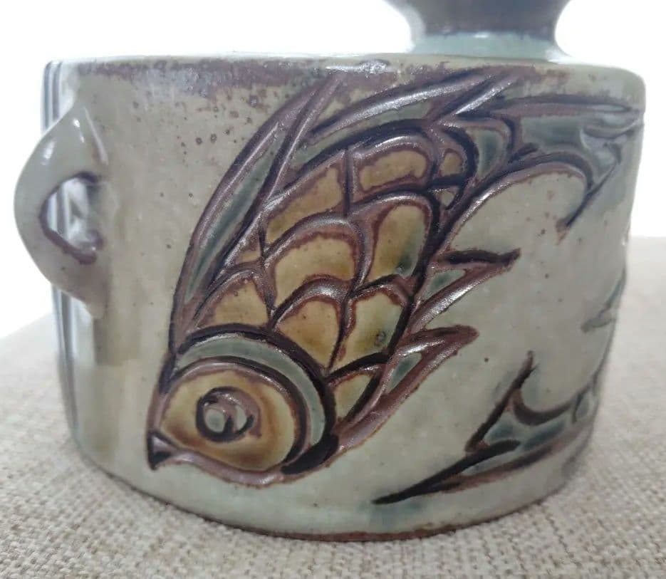 宮城須美子さん作　やちむん　壺屋焼　抱瓶