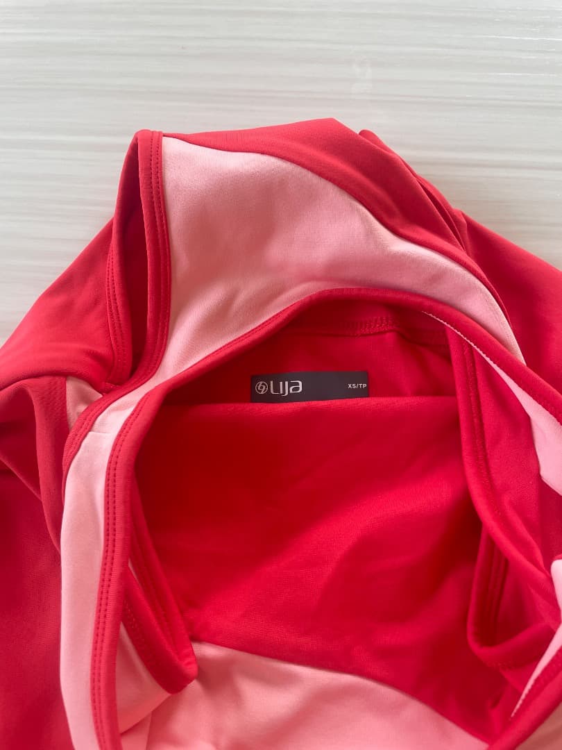 チェリー　新品・未使用‼️LIJA テニスセットアップ