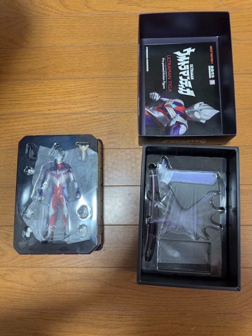 alphamax アルファマックス　ウルトラマンティガ　ガイア　日本語版