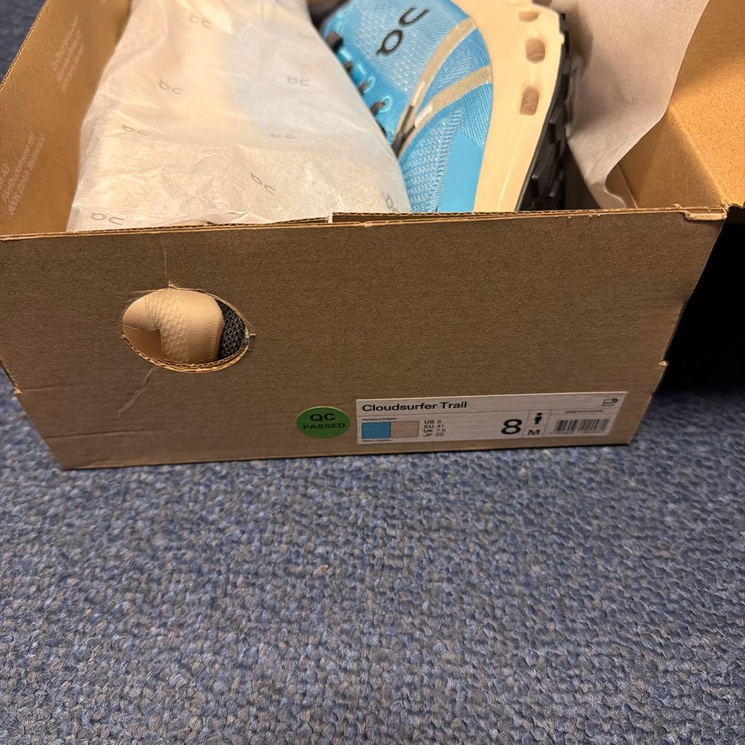 On Cloudsurfer trail 26.0センチ